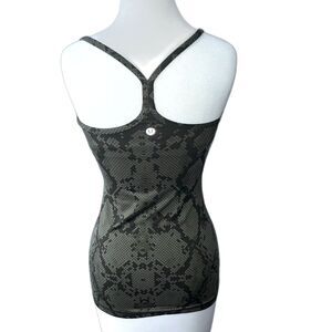 Lululemon Power Y Tank Incognito Camo Green Razor Back Size 4 Athleisure Yoga